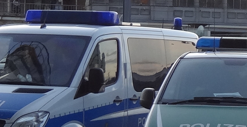 polizei-einsatz-symbolbild