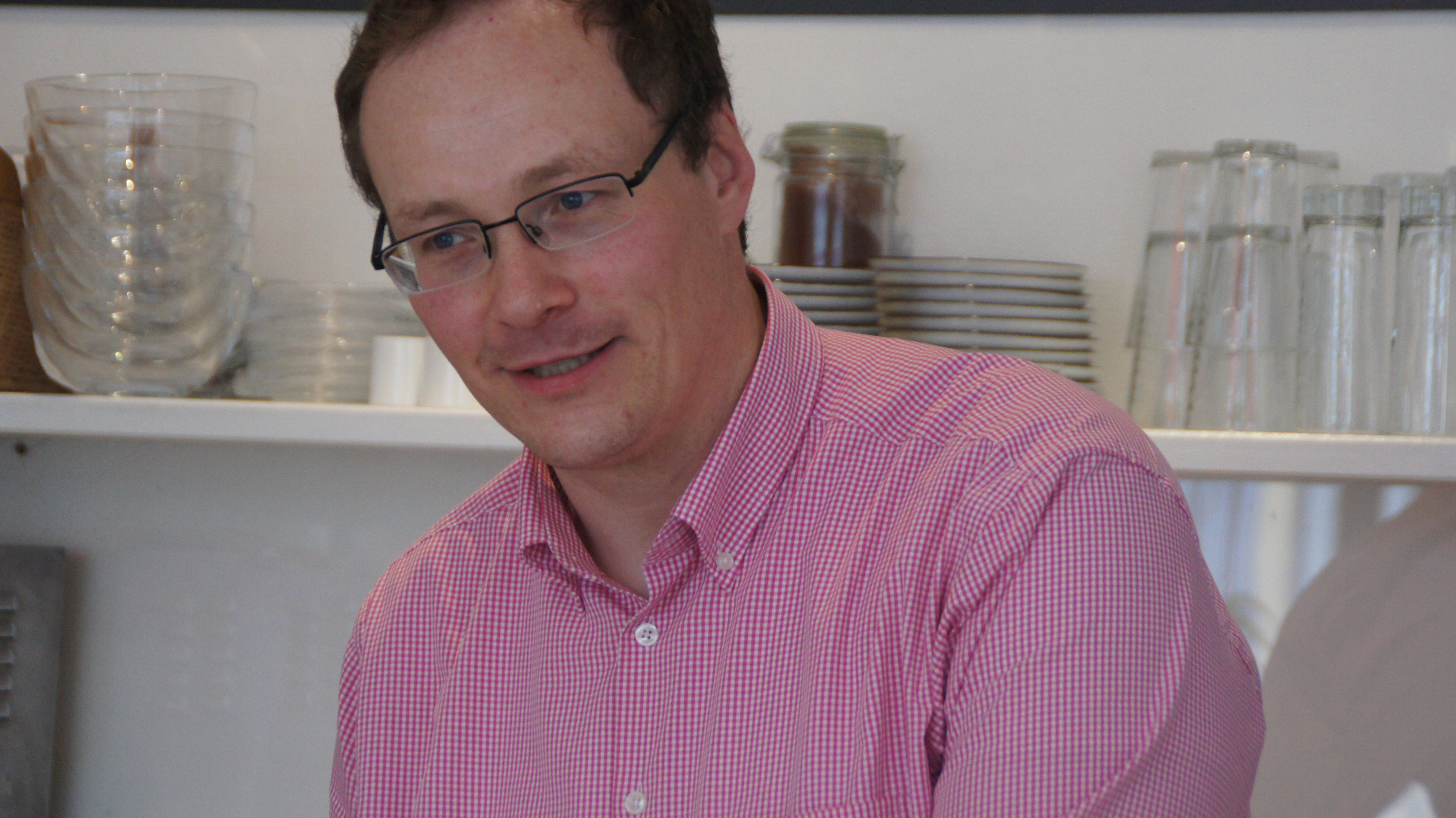 "Soll ich posieren?" - Eigentümer Hom Weichold