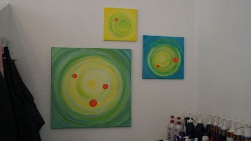 Selbst gemalte Arylmalereien im Salon Stöckmann