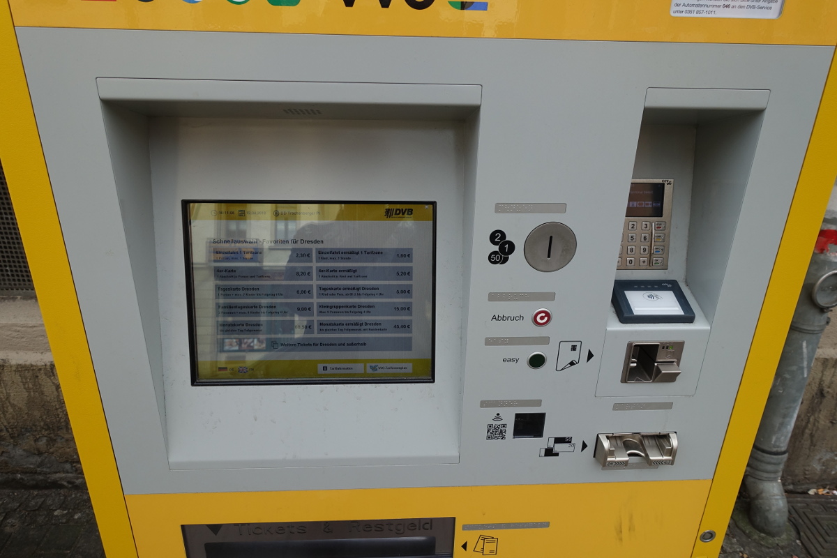 Fahrscheinautomat Trachenberger Platz display
