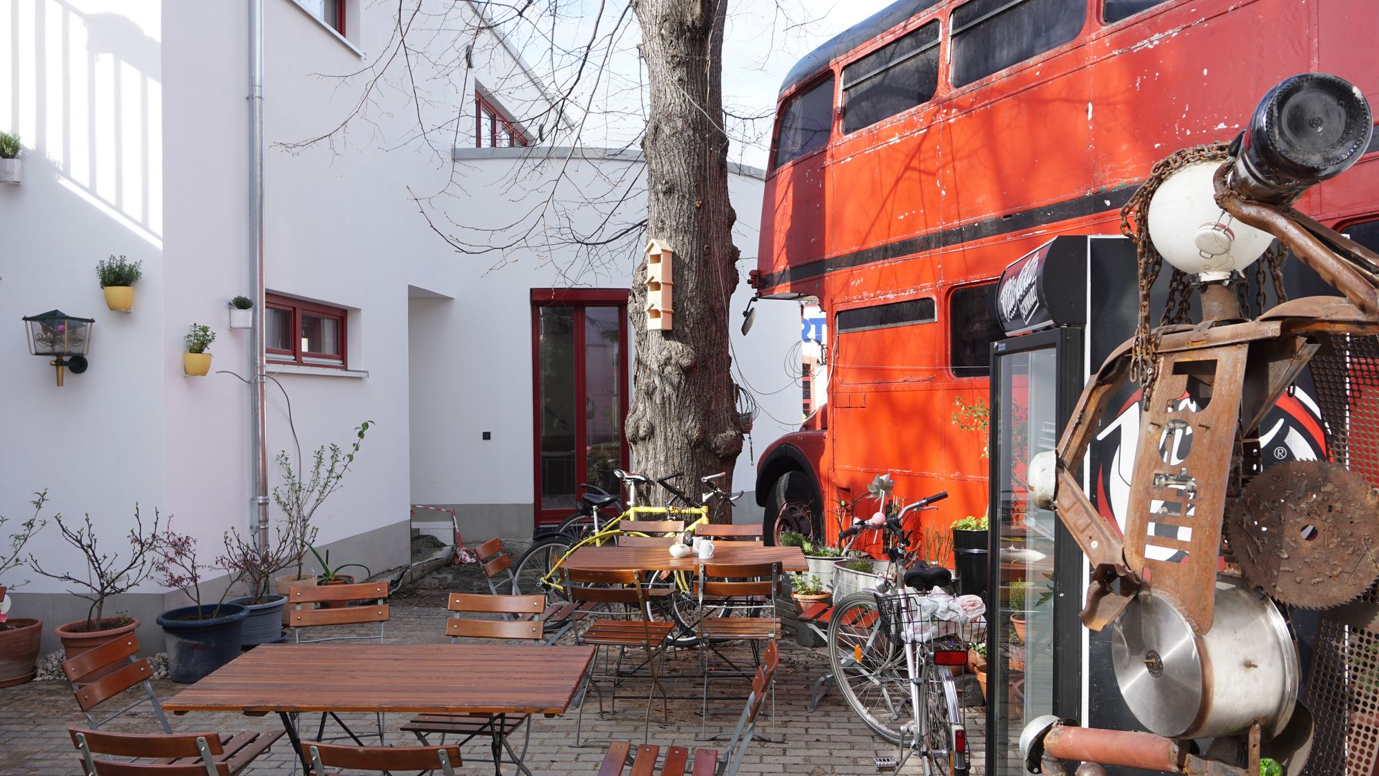 Über die noch namenlose Terrasse wacht Bacchus II, seitdem er aus dem Bärenzwinger verbannt wurde. Foto: Elisabeth Renneberg