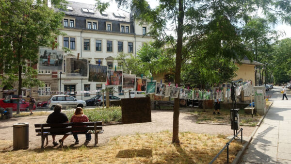 Erzählbank am Konkordienplatz findet jeden Montagnachmittag statt, Erinnerungen und Geschichten können geteilt werden. Foto: W. Schenk