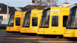 DVB - Warnstreik am Montag Straßenbahnen der Dresdner Verkehrsbetriebe im Betriebshof Trachenberge. Foto: J. Frintert