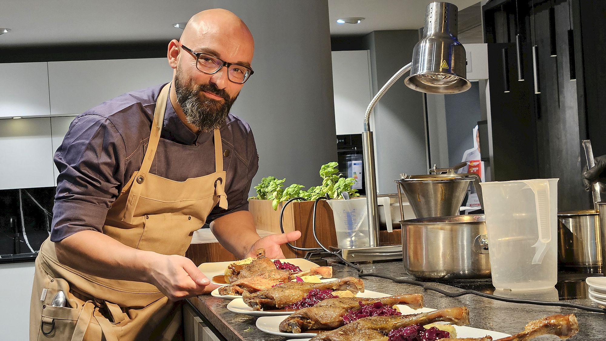 Küchenchef Sven Kasimir - Foto: J. Frintert