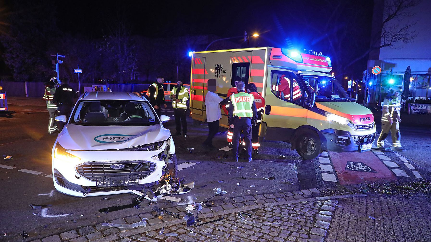 Unfall an der Rehefelder Straße - Foto: Roland Halkasch