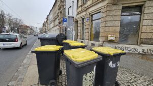 Mülltonnen auf der Leipziger Straße. Foto: Archiv J. Frintert