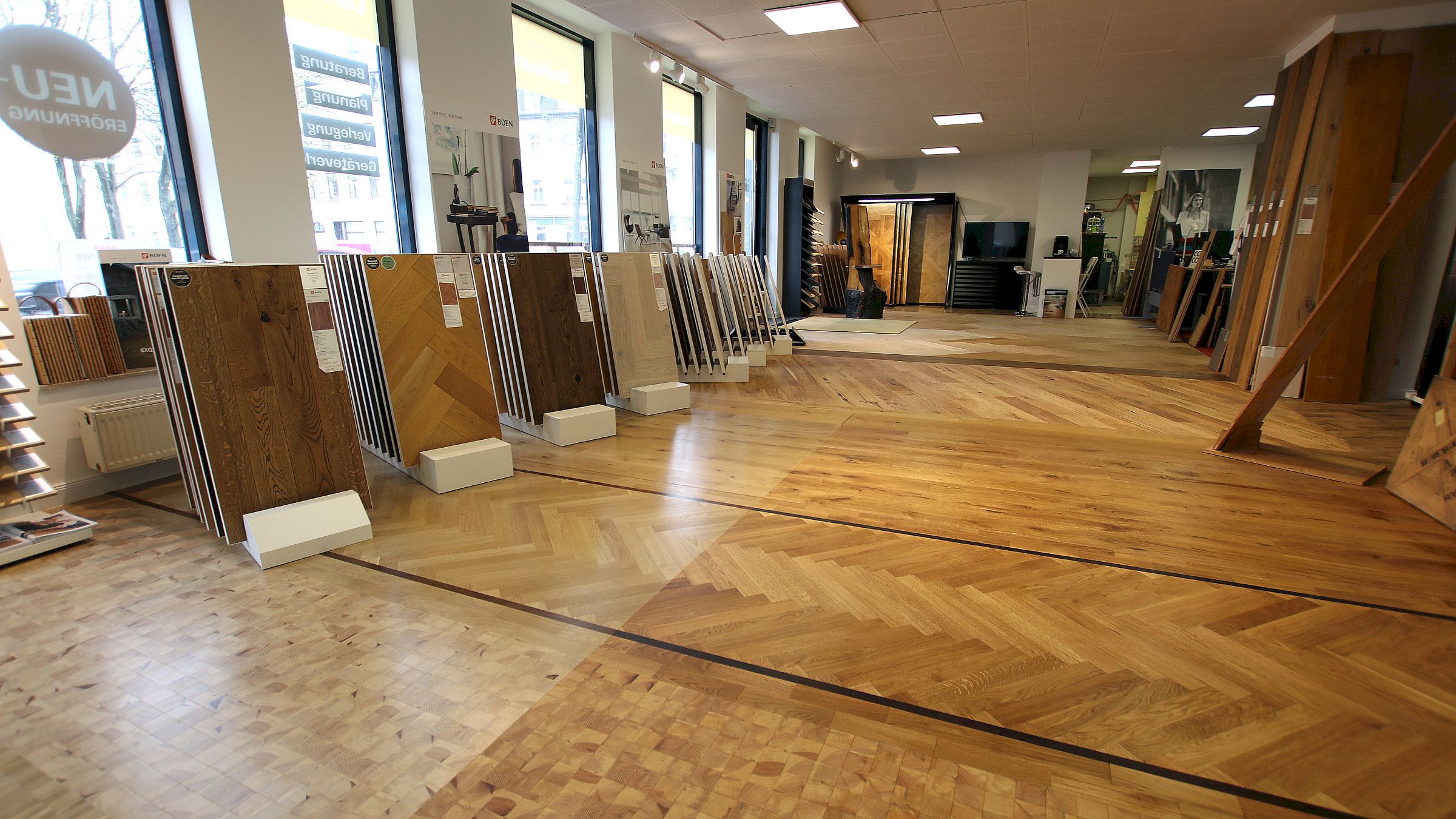 Riesige Auswahl an Fußbodenbelägen gibt es bei Parkett Häser. Foto: PR