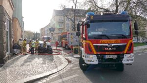 Feuerwehreinsatz an der Leipziger Straße - Foto: Roland Halkasch
