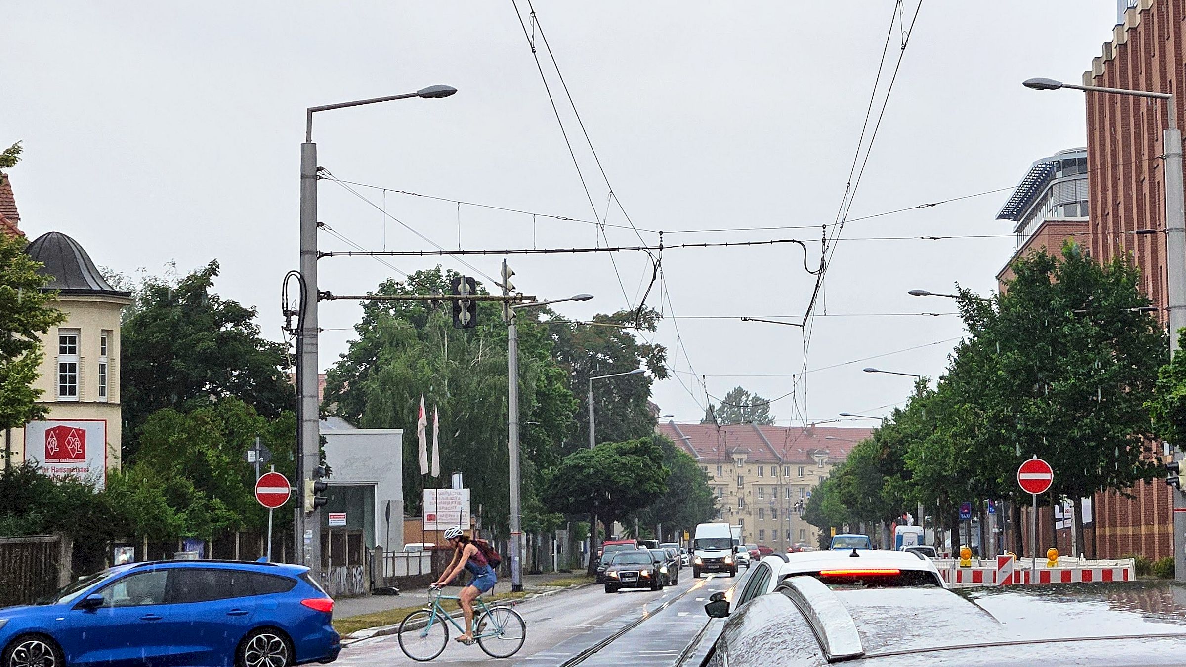Ab Sonnabend, 28. Juni, ist die Fritz-Reuter-Straße wieder in beide Richtungen befahrbar. Foto: J. Frintert
