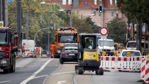 Baustelle am Watzke endet am Montag Die Weiche in Altpieschen wurde erfolgreich ausgetauscht. Foto: J. Frintert