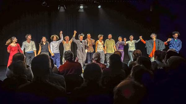 Die Auftaktshow des Pantomimefestivals war ausverkauft. Foto: Ulrich van Stipriaan