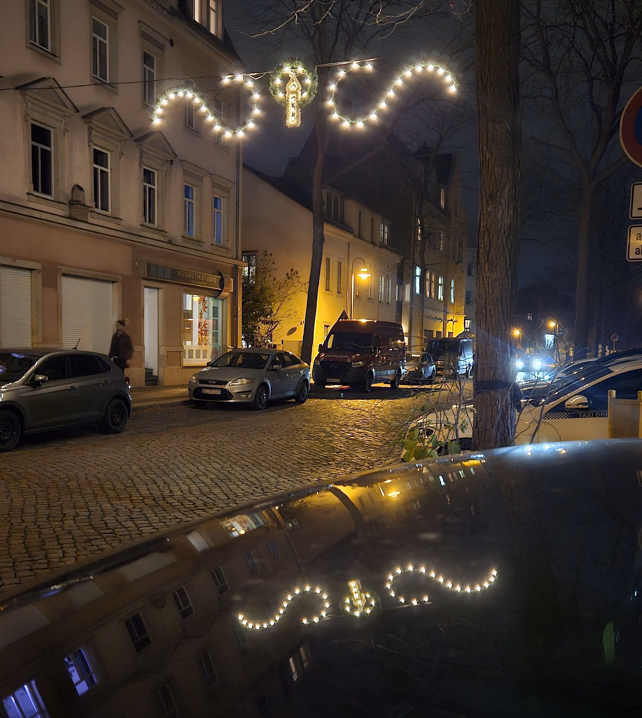 Weihnachtsbeleuchtung auf der Konkordienstraße - Foto: J. Frintert