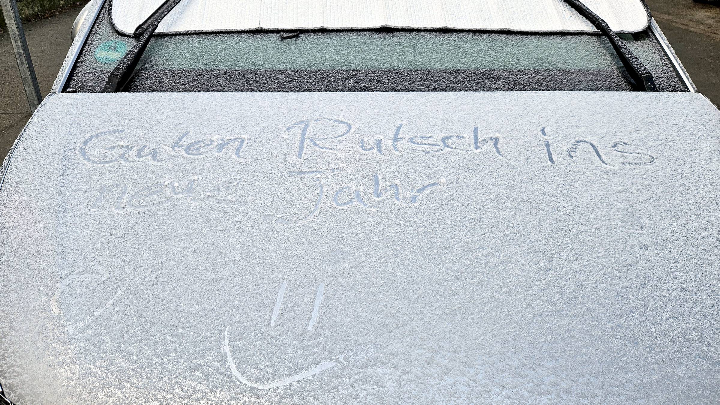 Die Redaktion von Pieschen-Aktuell wünscht einen guten Rutsch nach 2026 - Foto: J. Frintert