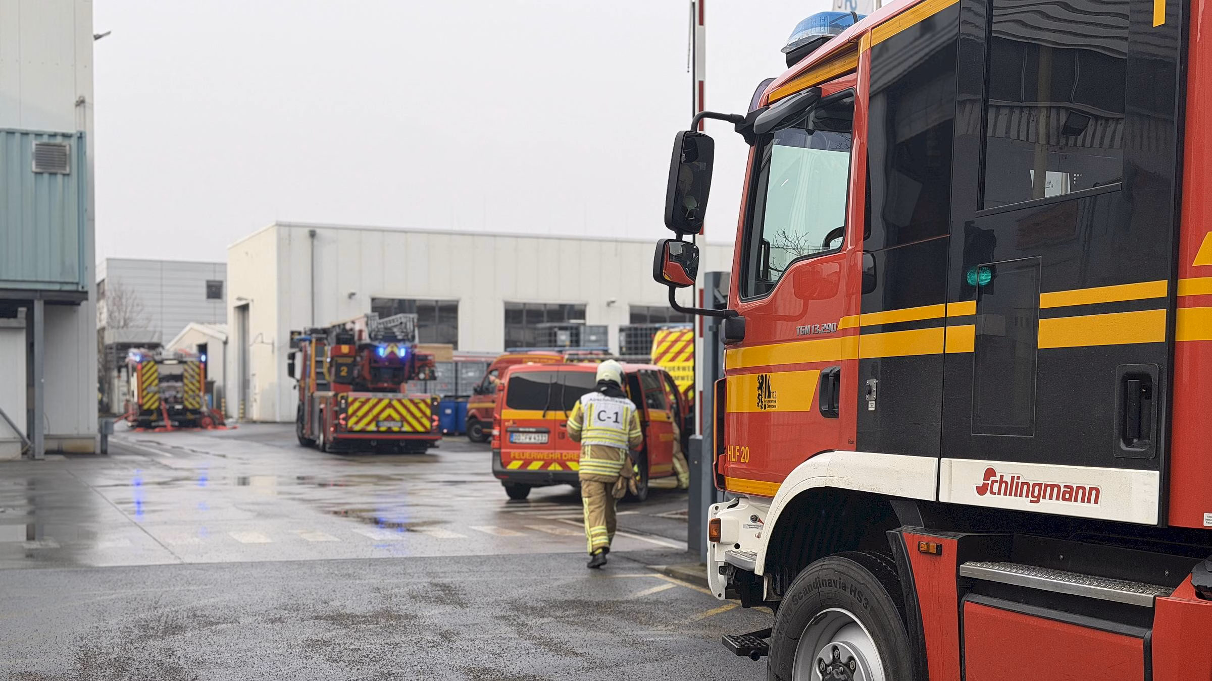 Feuerwehreinsatz auf dem Siemens-Firmengelände in Mickten - Foto: Feuerwehr Dresden