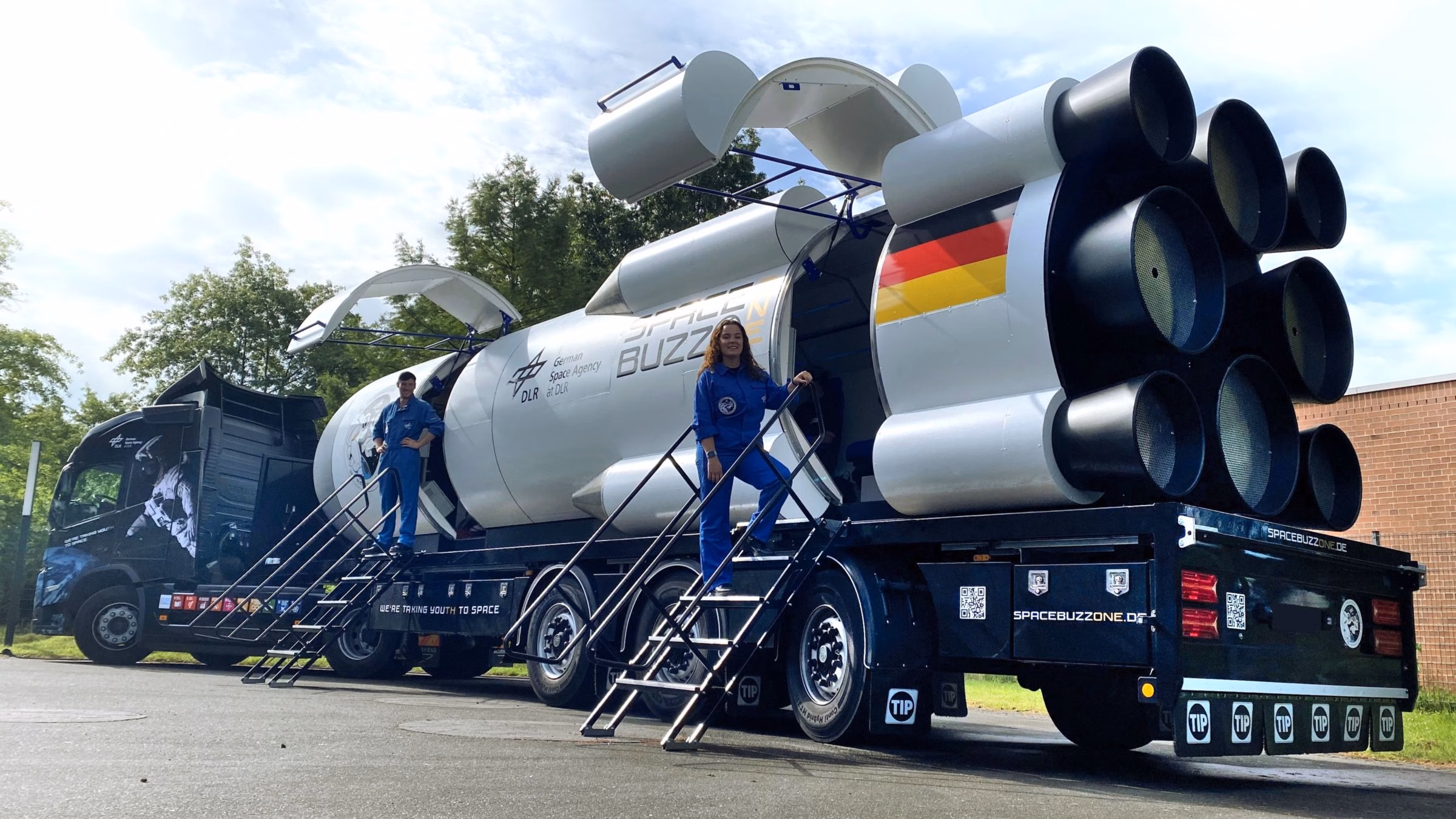 Der SpaceBuzz kommt zum Schulfest an die 9. Oberschule - Foto: Deutsche Raumfahrtagentur im DLR